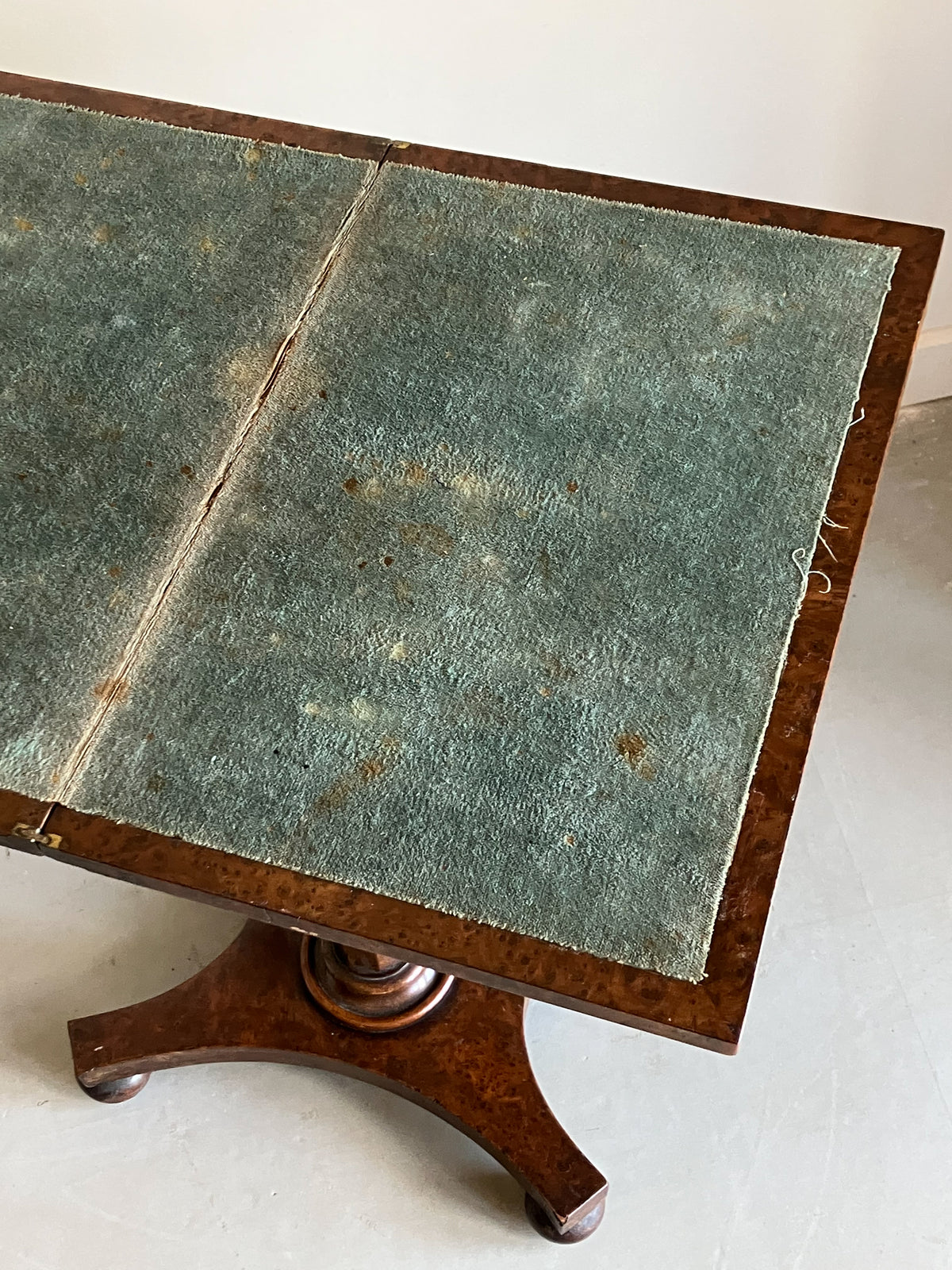 A Regency Burr Yew Patience Table