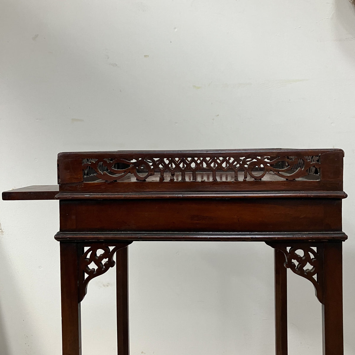 A George III Mahogany Kettle Stand