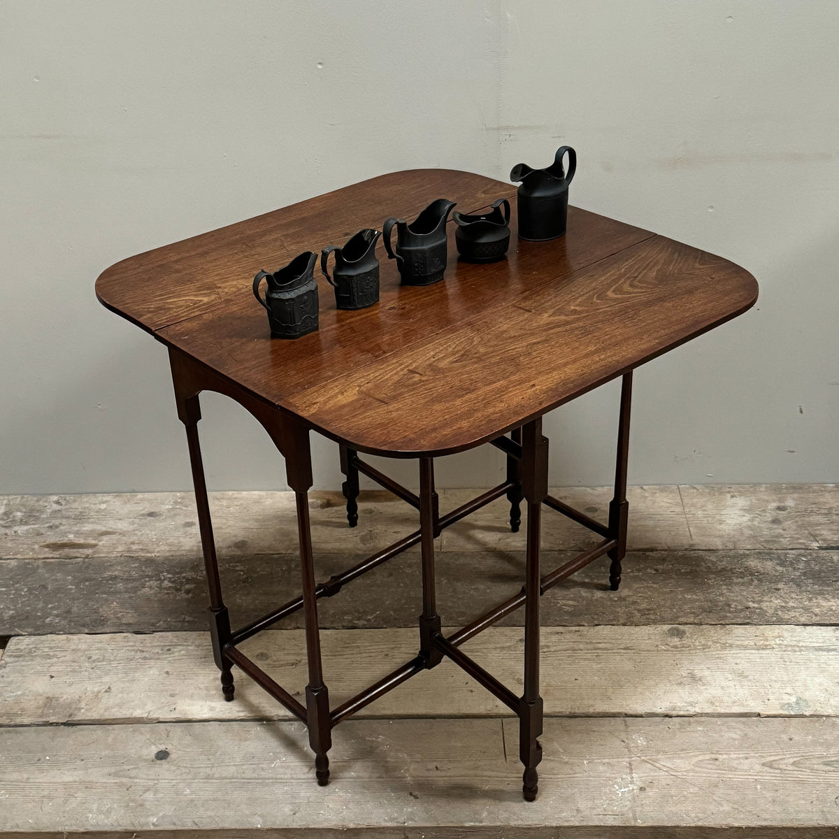 A George III Mahogany Pembroke Spider Leg Table