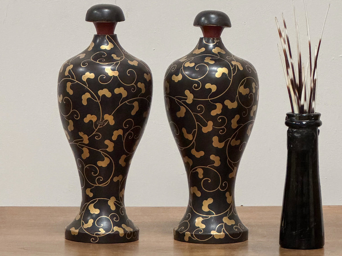 A Pair of Japanese Edo Period Lacquer Bottles