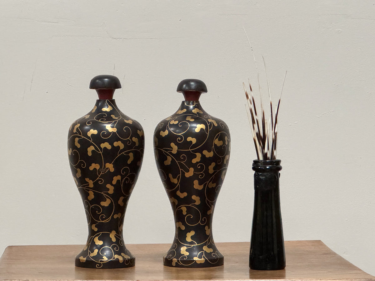 A Pair of Japanese Edo Period Lacquer Bottles