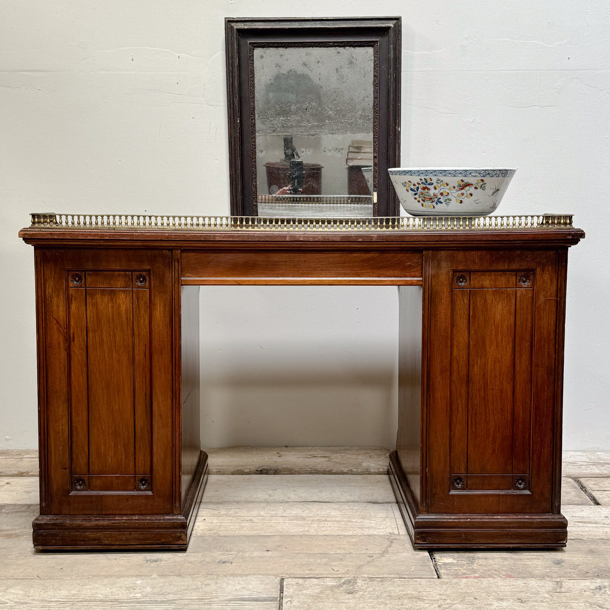 A 19th Century Gillows Amboyna Breakfront Library Desk