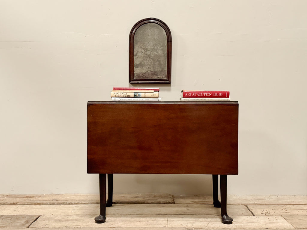 A George II Period Mahogany Gate Leg Table