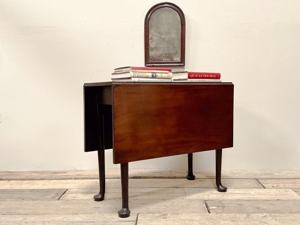 A George II Period Mahogany Gate Leg Table