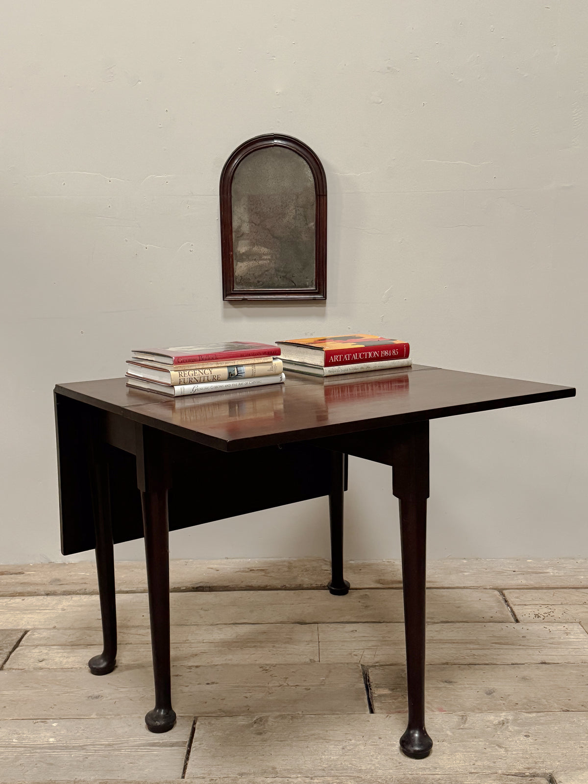 A George II Period Mahogany Gate Leg Table