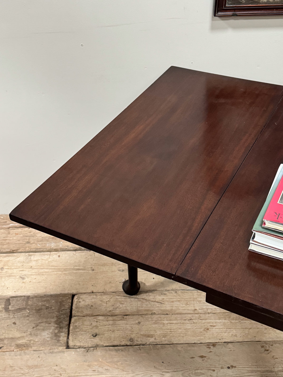 A George II Period Mahogany Gate Leg Table