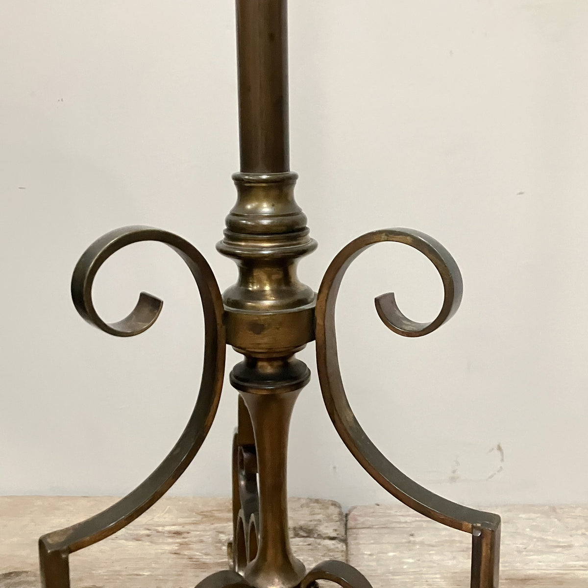 An Early 20th Century Telescopic Brass Standard Lamp