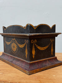 A Regency Toleware Planter