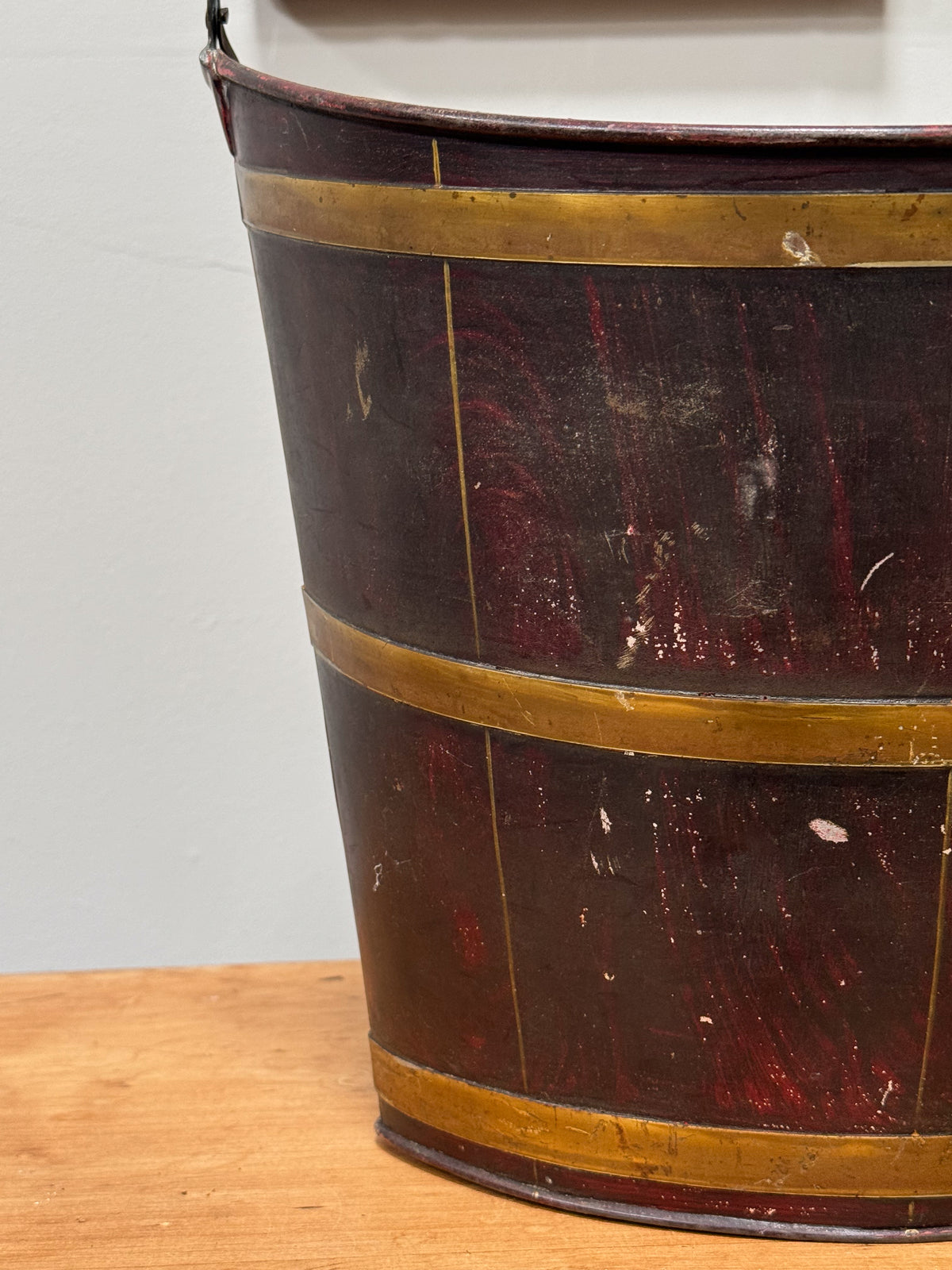 A Regency Toleware Bucket