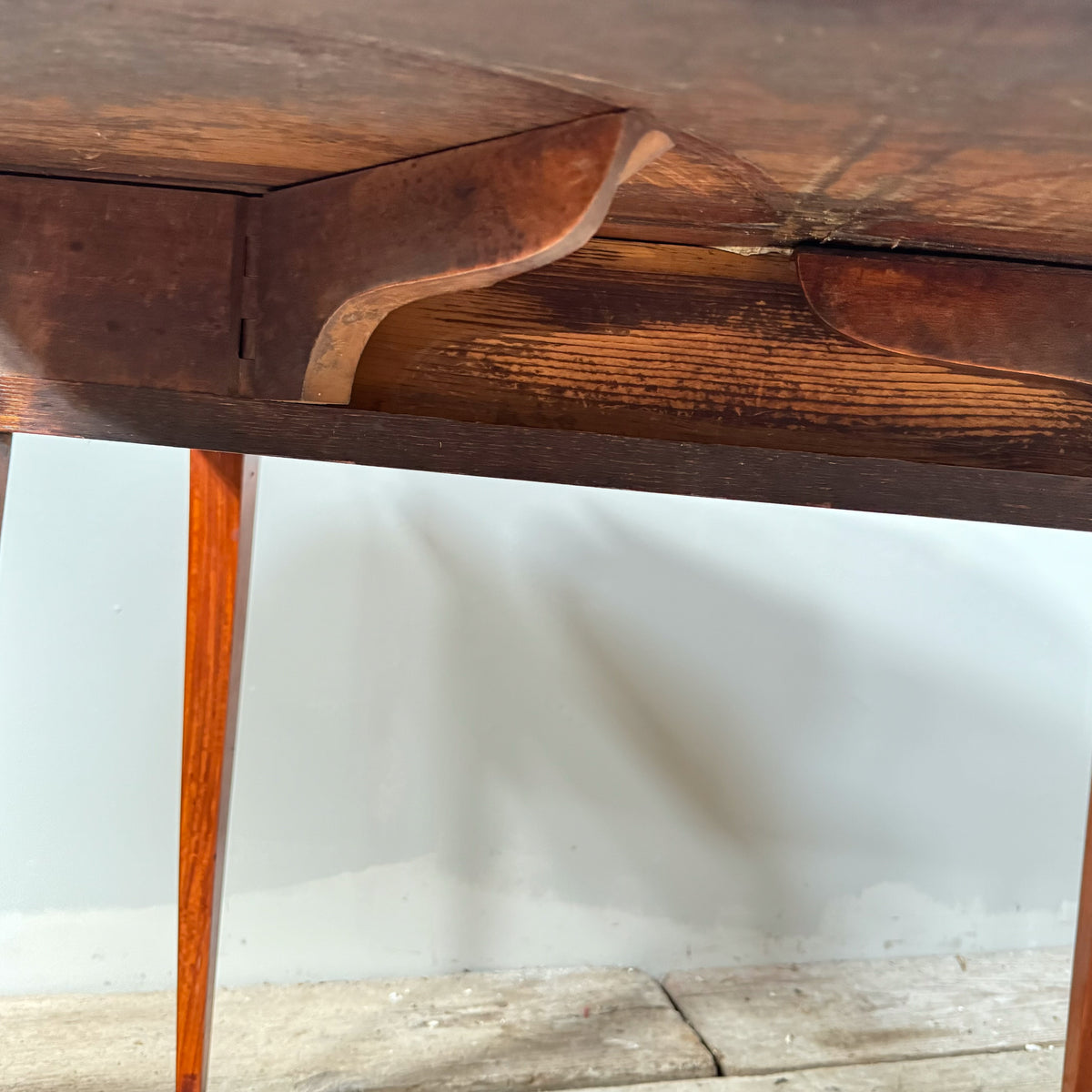 A Sheraton Period Satinwood Pembroke Table