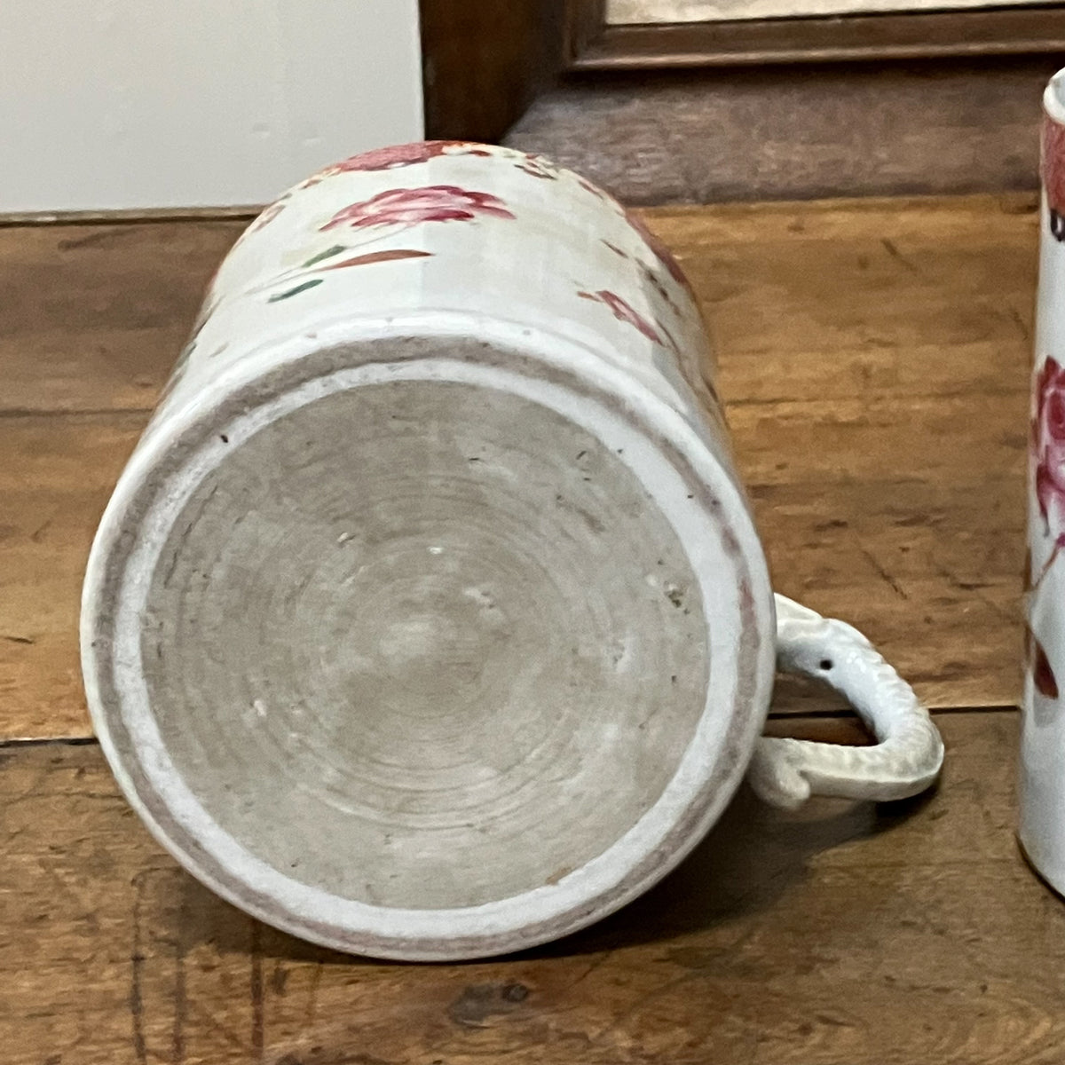 Two Qainlong Period Famille Rose Porcelain Mugs