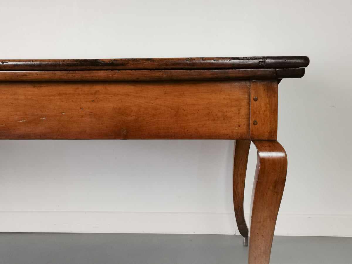 French 19th Century Cherrywood Table