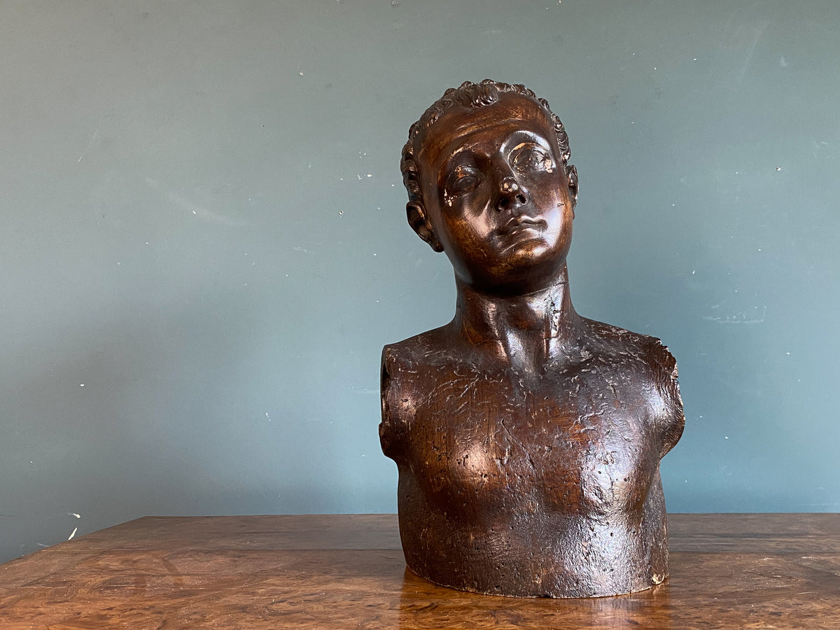 Rare Early 18th Century Walnut Bust