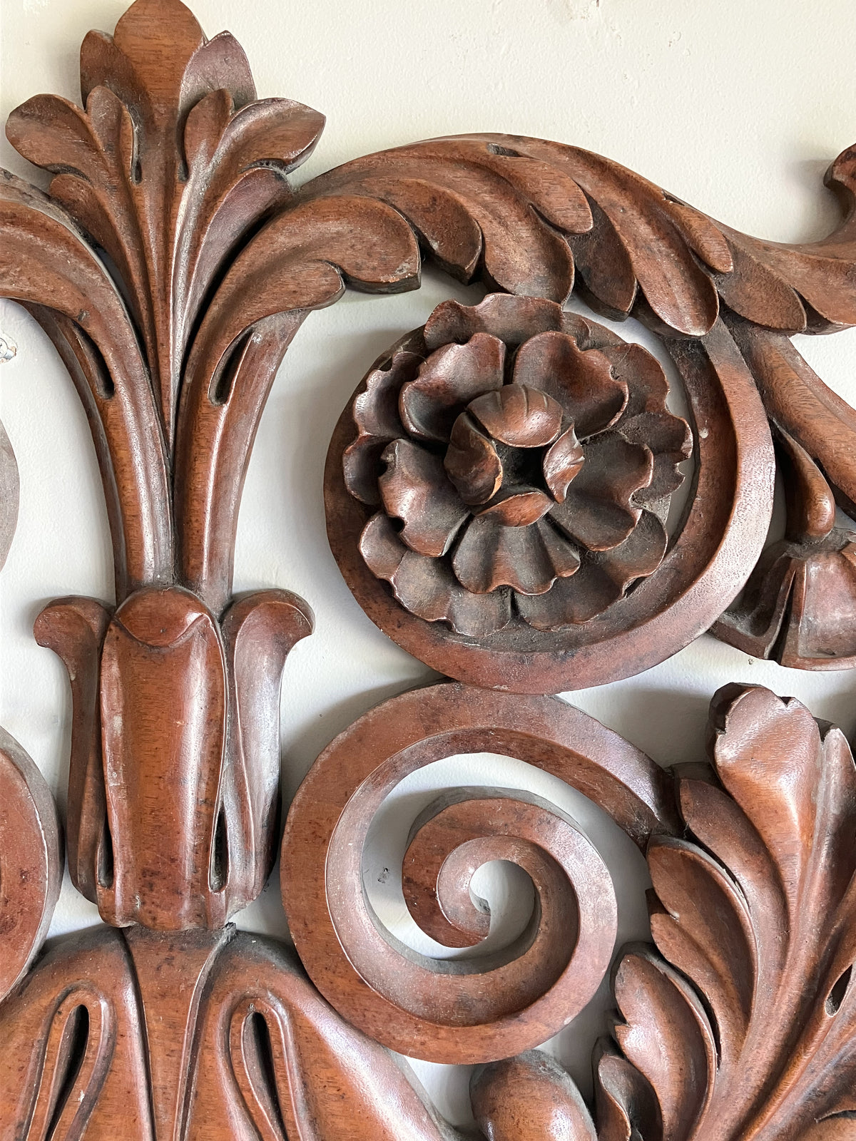 A William IV Mahogany Cresting