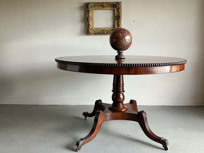 A Regency Mahogany Centre Table