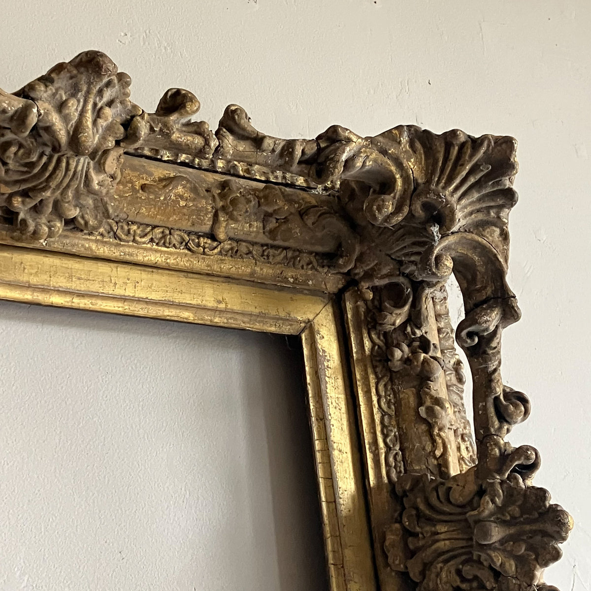 An Early 19th Century Giltwood Frame