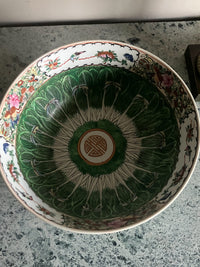 A 19th Century Chinese Famille Rose Porcelain Bowl